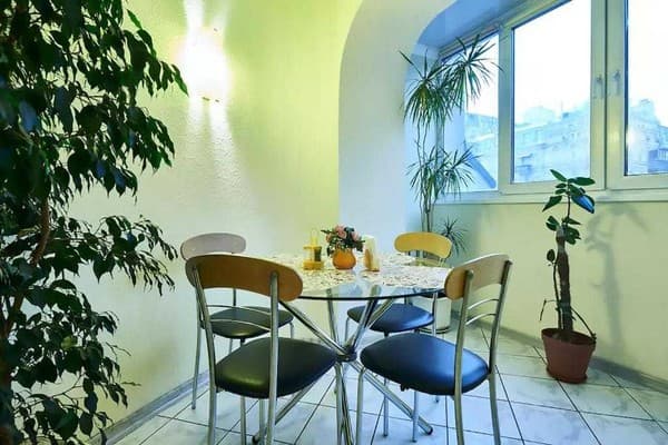 Home Hotel ул. Нижний Вал, 41 11