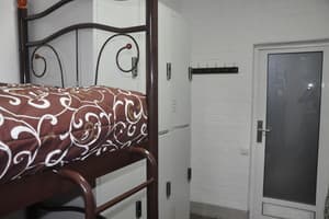 Хостел Z-Hostel. Место в общем 4-местном номере  5