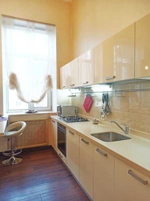 на ул. Бассейна, 12 8